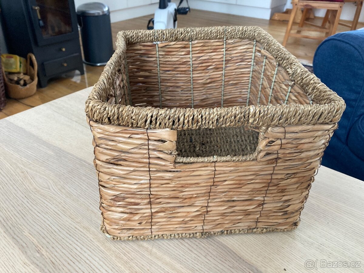 Proutěný košík - 2