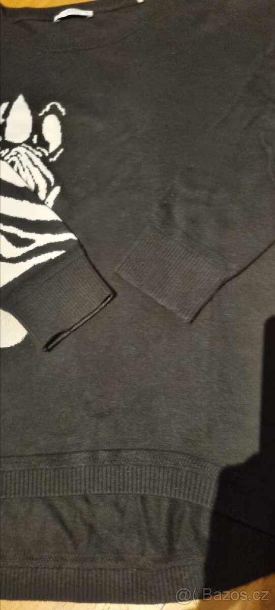 Dámské černý svetr se zebrou zn. edc - 2