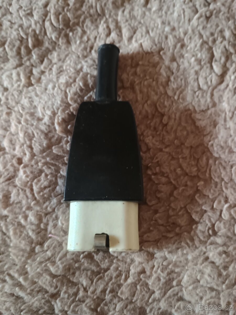 Kruh.zástrčka 380V,porc.zásuvka 230V,bowden CO2 - 2