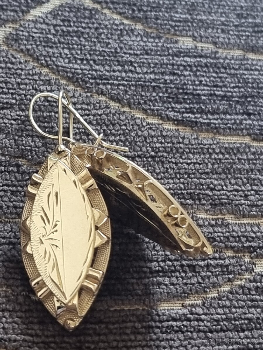 Zlaté 14 karátové náušnice - 2