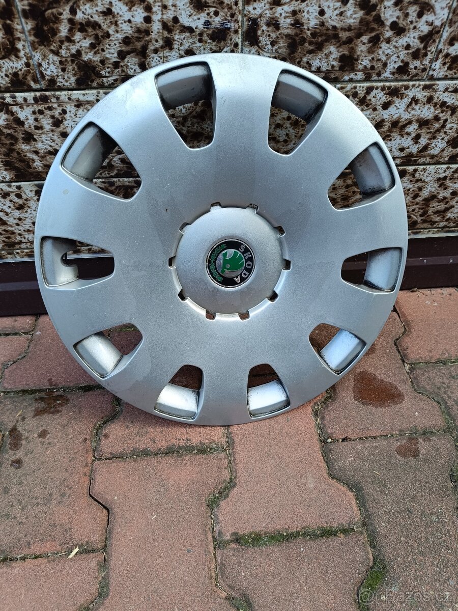 Poklice Škoda r15 - 2