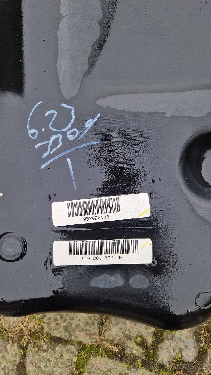 Palivová nádrž z VW Golf VI Variant - 2