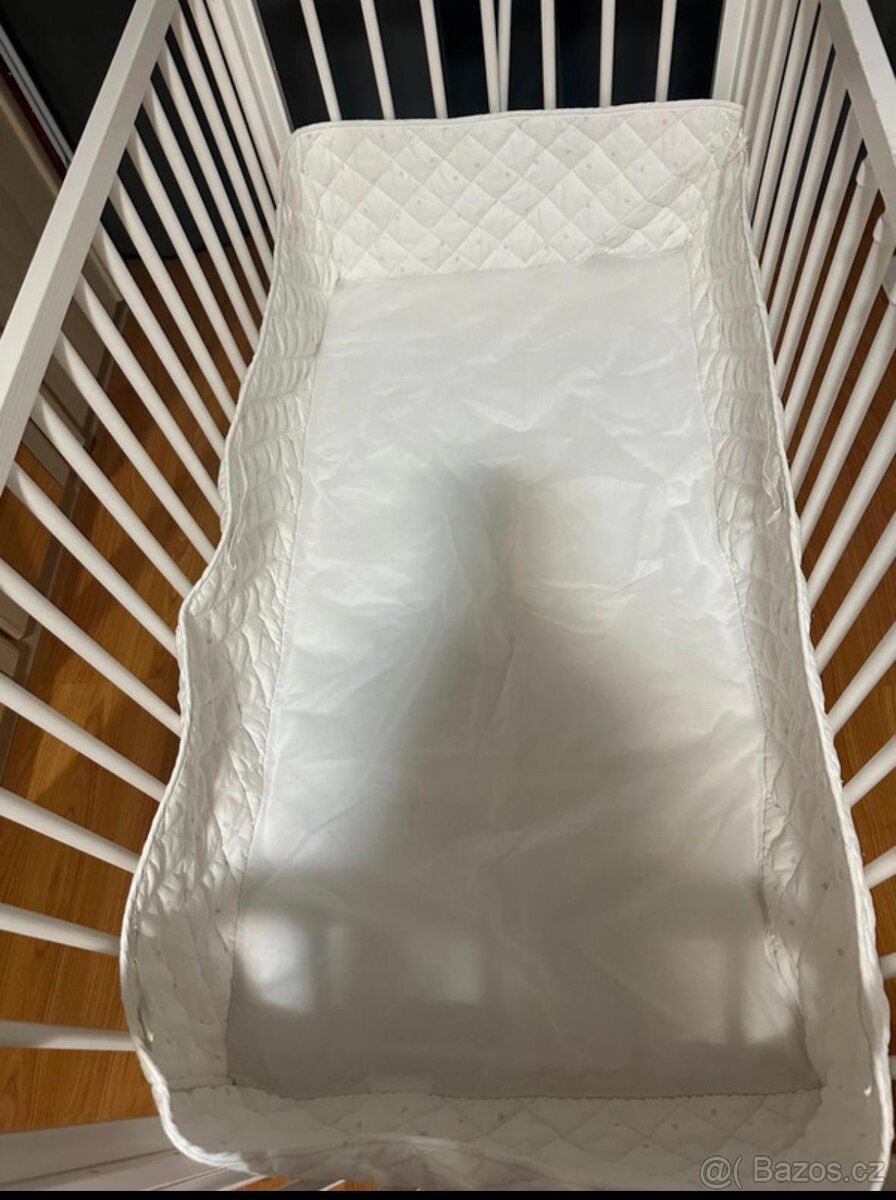 Dětská postýlka Ikea s nebesy, matrací i hnízdem - 2