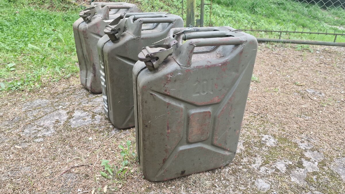 Plechový kanyst - 2