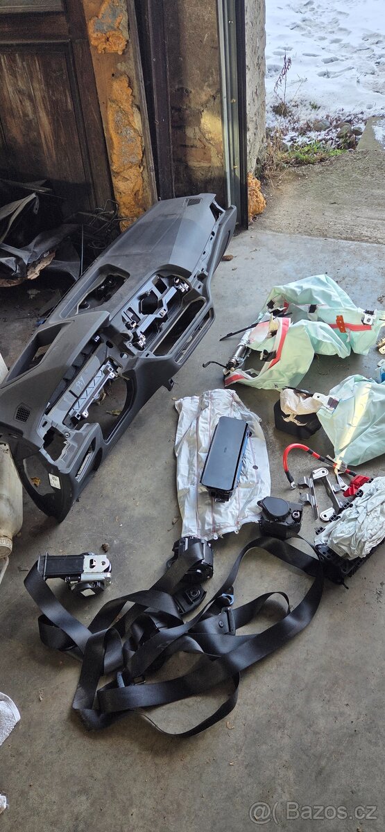 Bmw 3 g20 21 airbagy pasy palubní deska na repas - 2