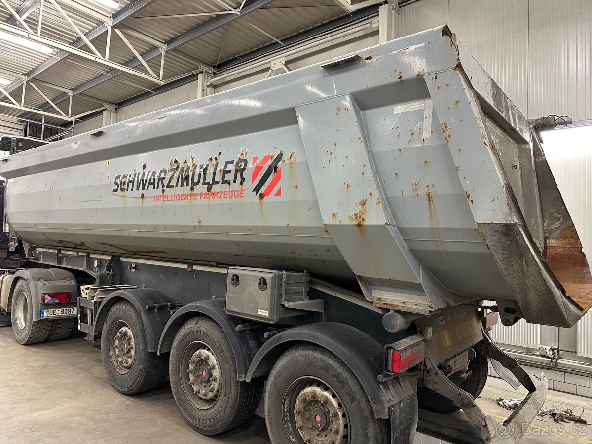 Prodám korbu Schwarzmuller - 2