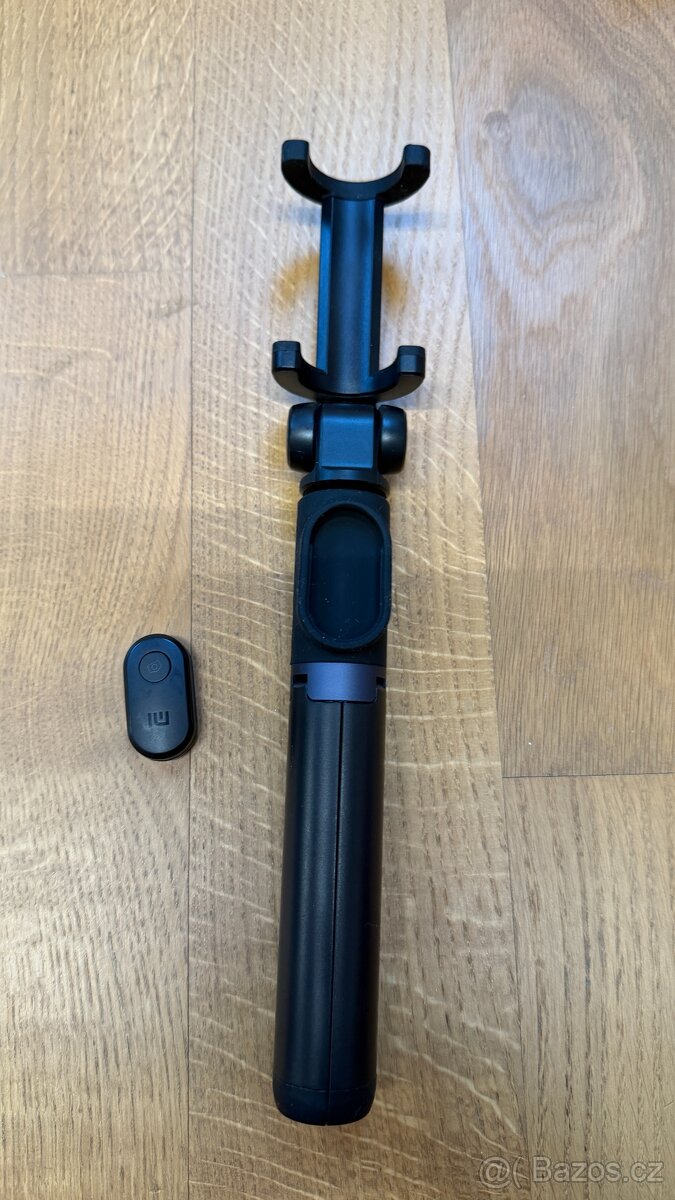 Selfie tyč Xiaomi Mi Selfie Stick Tripod černá - 2
