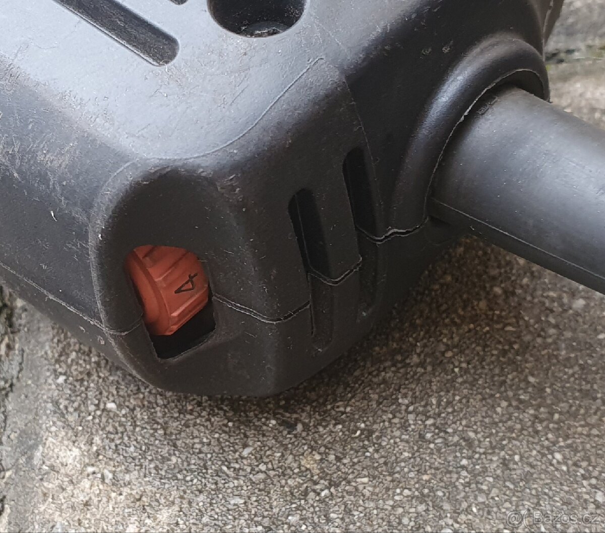 Makita GD0801C, přímá bruska - 2