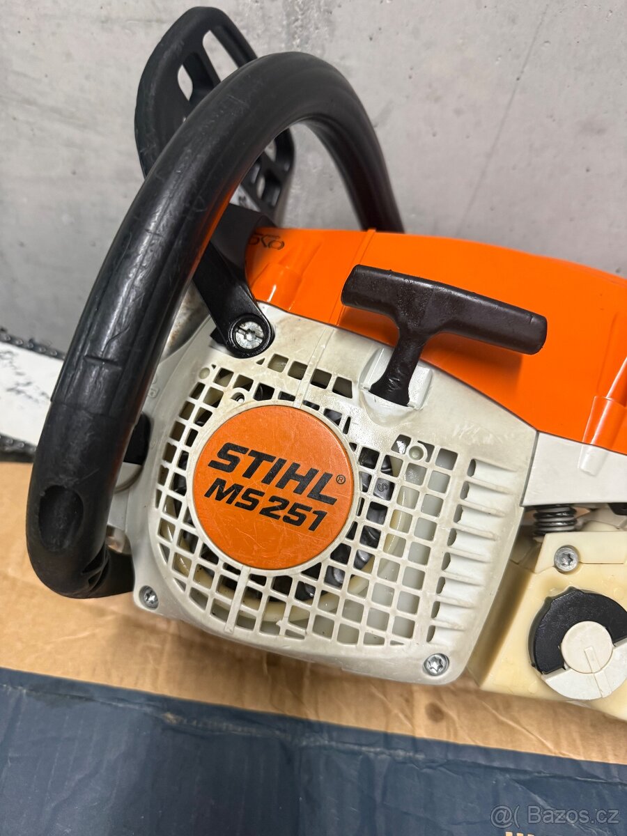 Stihl MS251/C motorova pila - 2