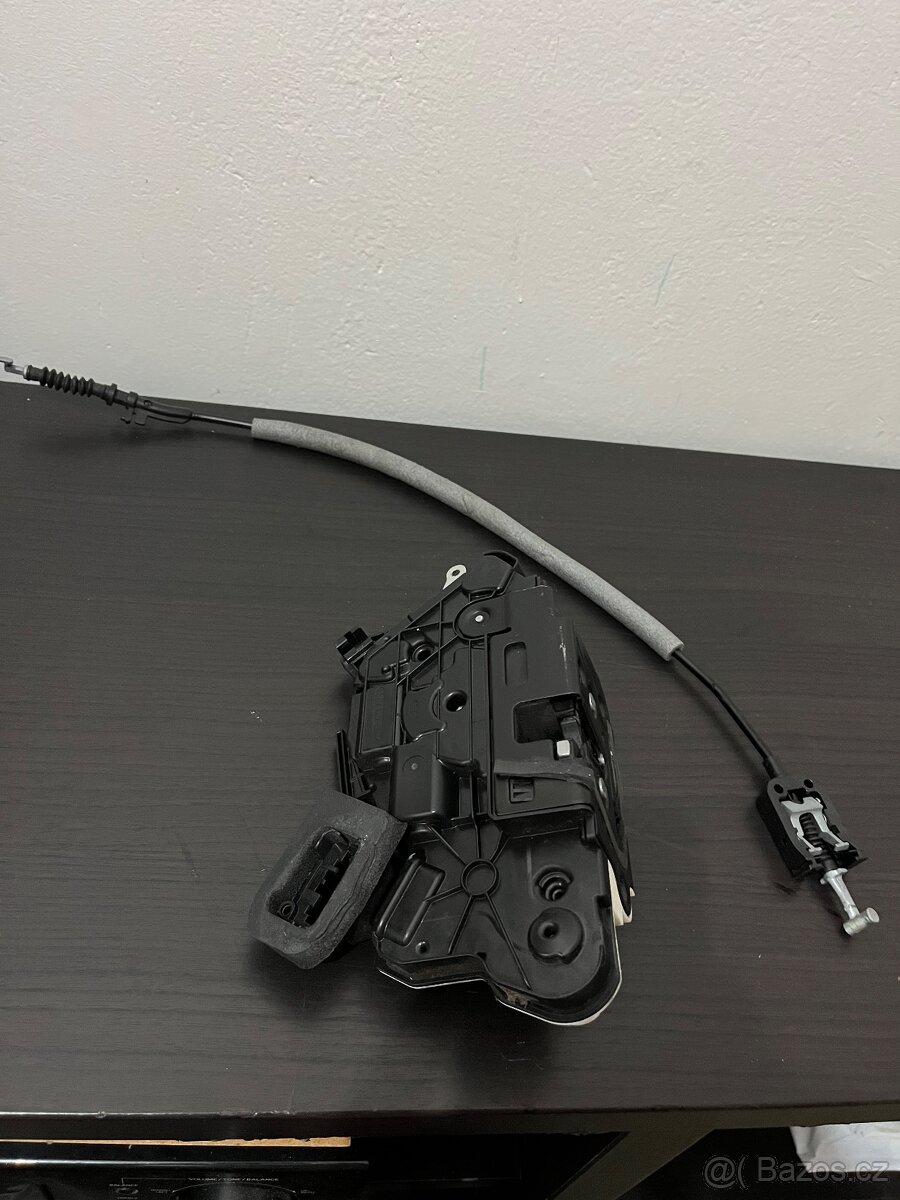 Levý přední zámek Octavia 3 - 2