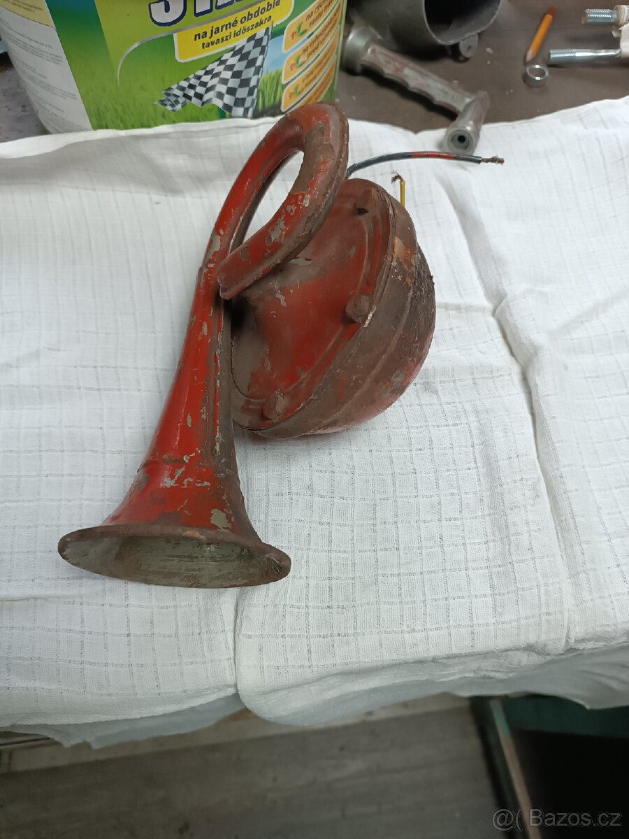 Starý klakson na auto - 2