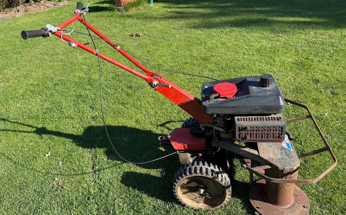 Dvoububnová sekačka VARI BDR 700 - 2