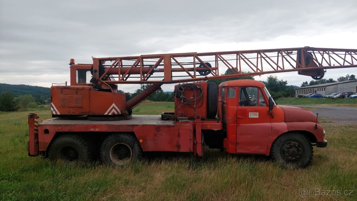 Autojeřáb Tatra T138 - 2