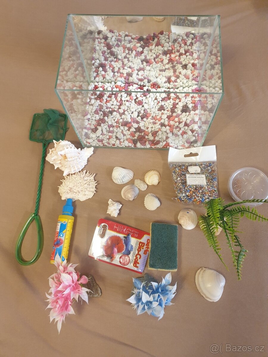 Akvárium s dekoracemi 25c20x15cm (šxvxh) 8L - 2