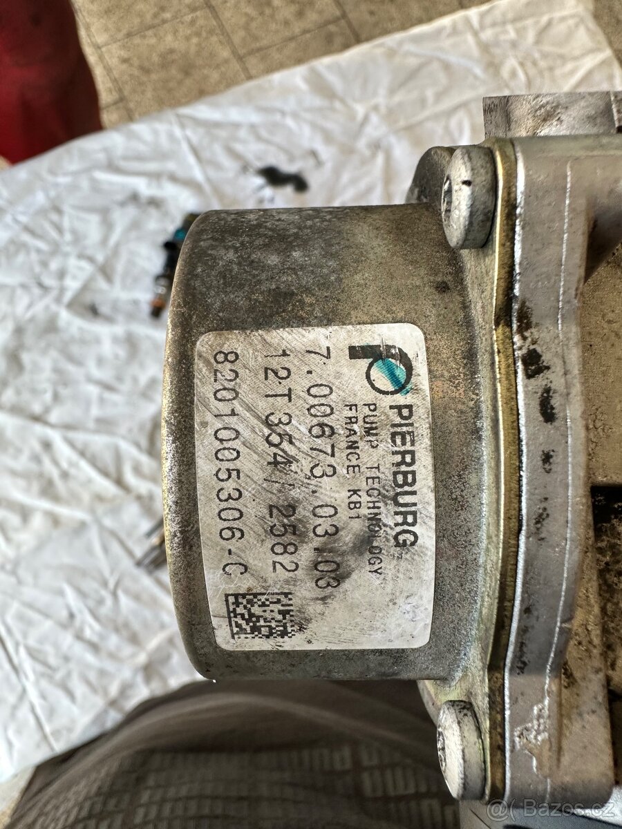 Díly motoru z Renault Kangoo 1.5 HDI 66kW K9K - 2