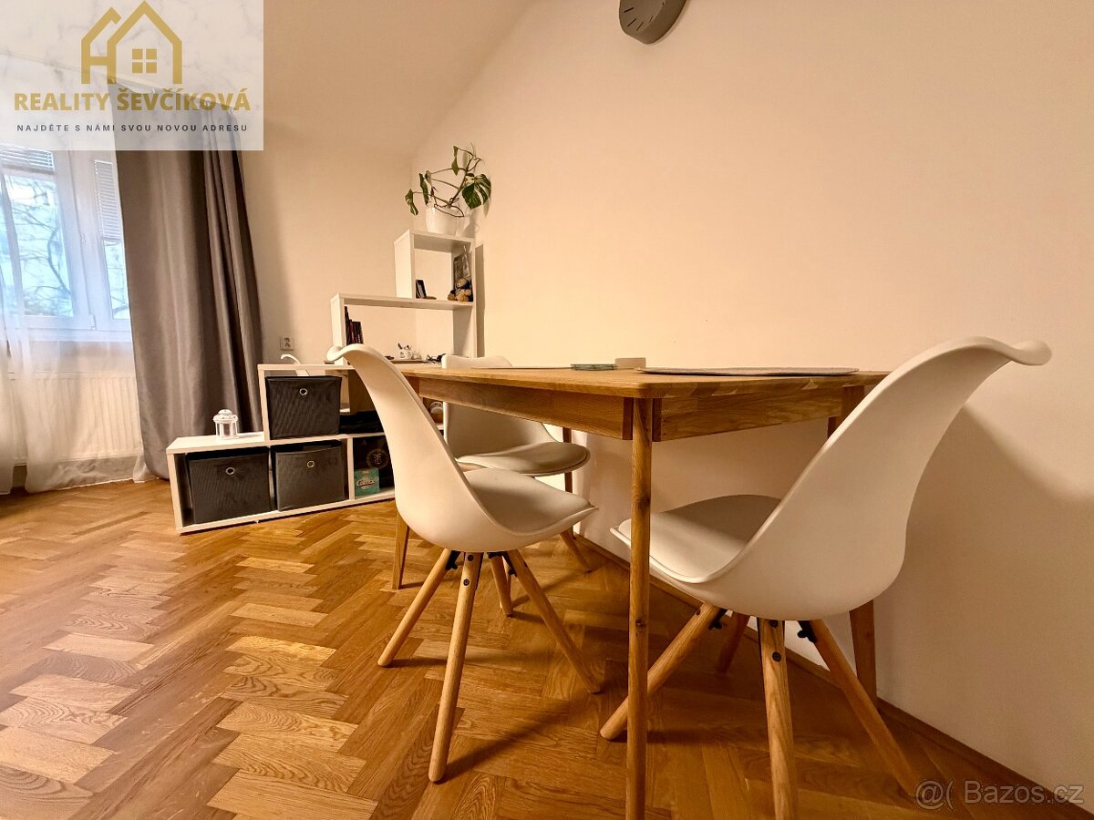 Pronájem zařízeného 2+1 po rekonstrukci, 63 m2 – Jiránkova - 2