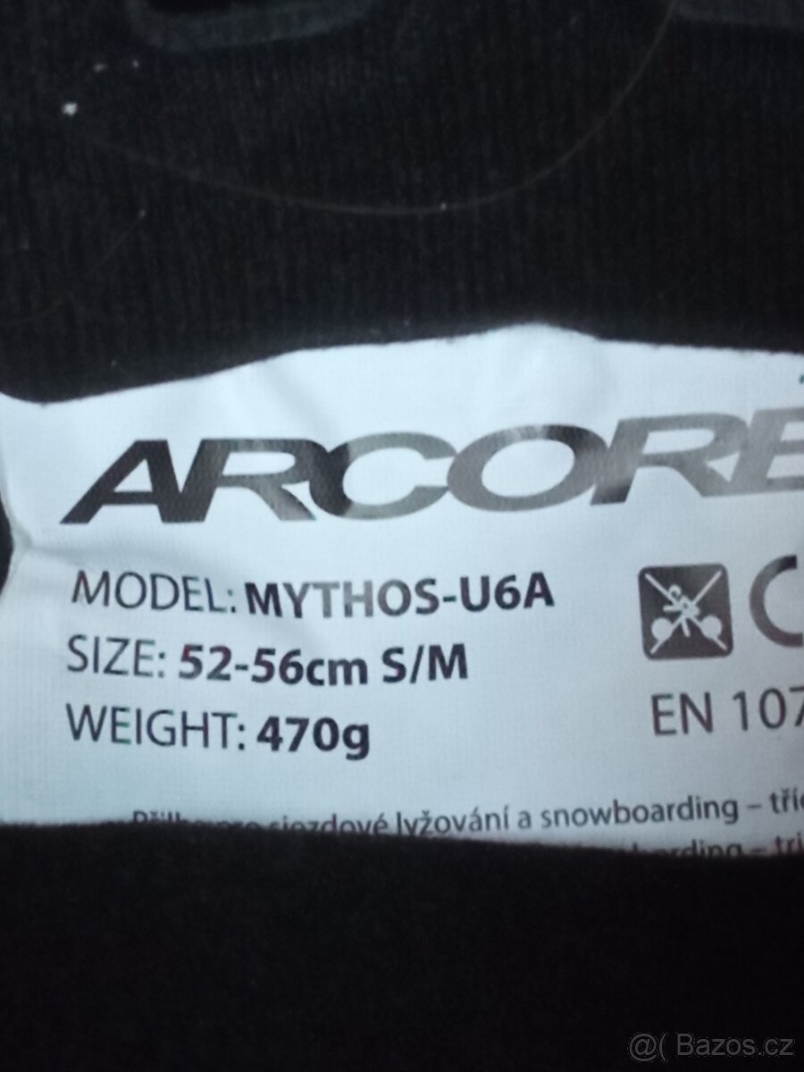 Snowboardová l( yžařská) helma - 2