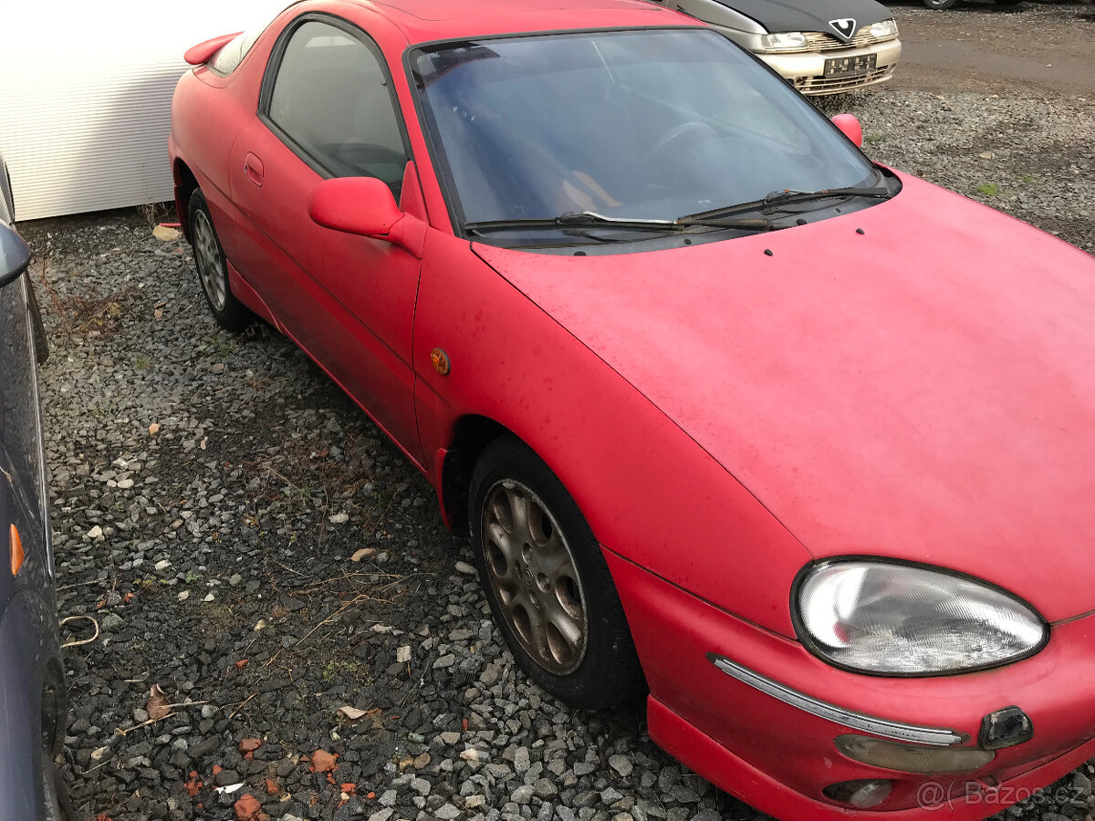 Mazda MX-3 1,8i V6 - dily z vozu - 2