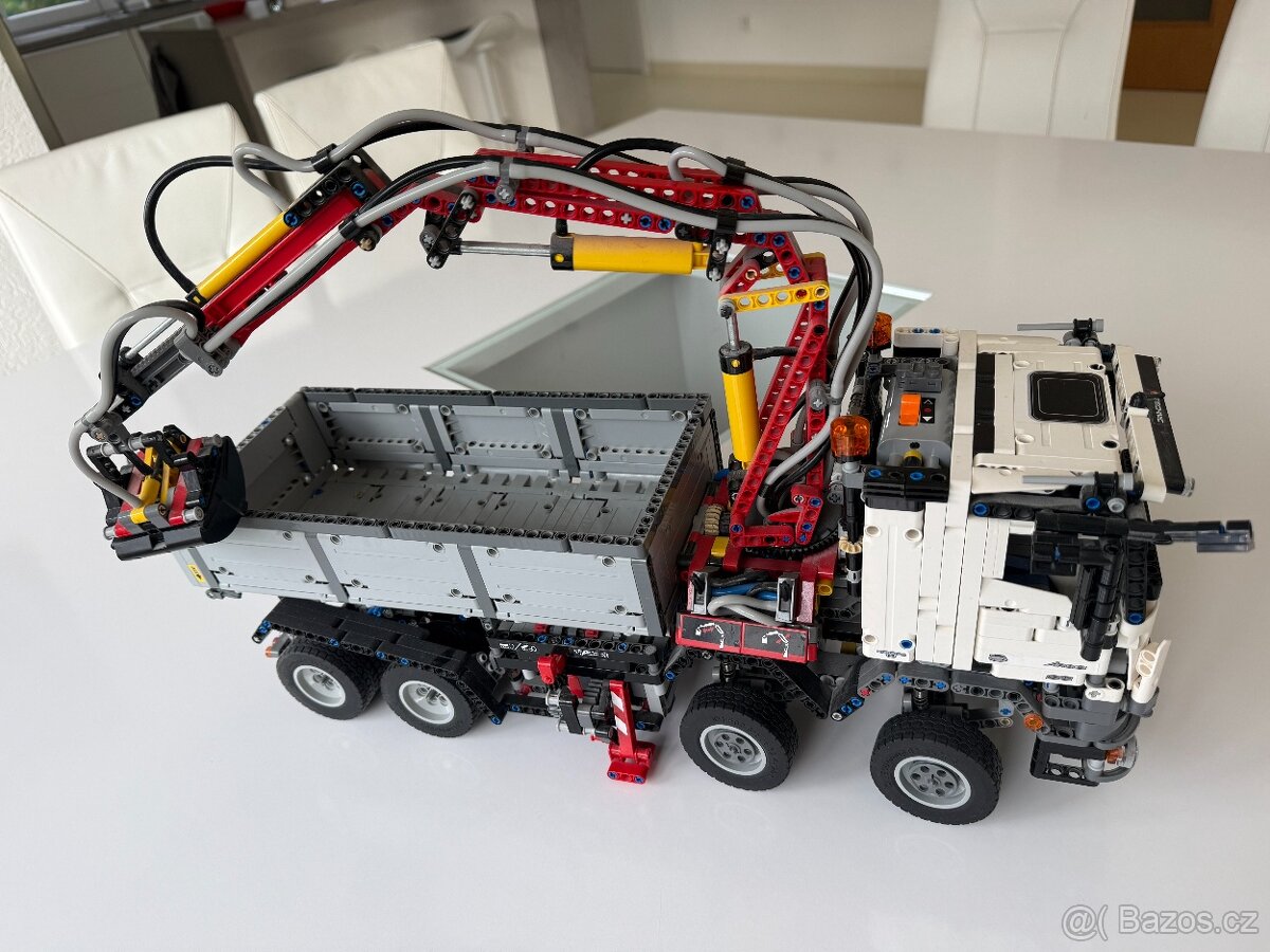 LEGO 42043 Technic - model 2 v 1 - 2