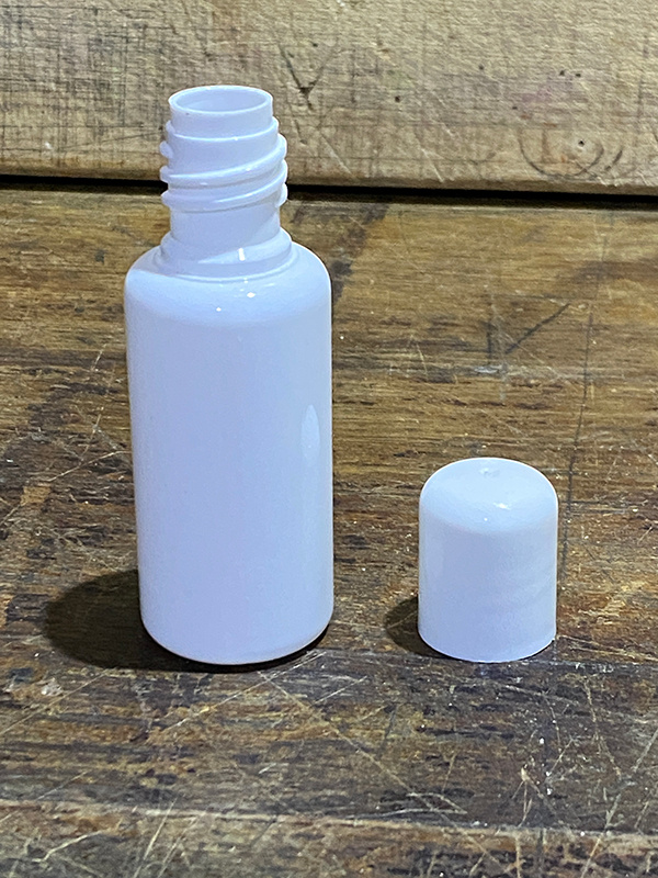 Plastová lahvička bílá s uzávěrem 50 ml - 2