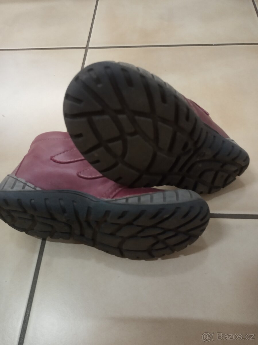 Prodáme dívčí boty FARE - 2