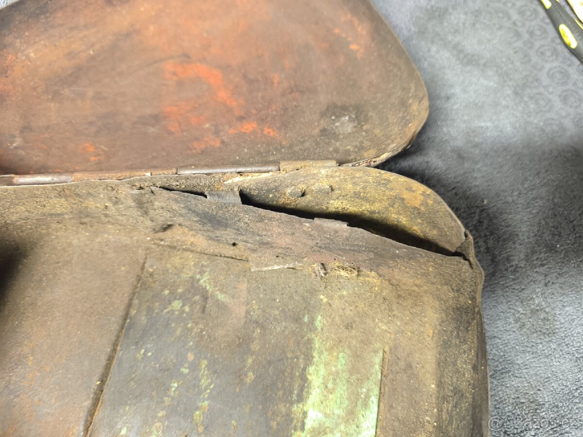 Jawa Perak, kastliky - 2