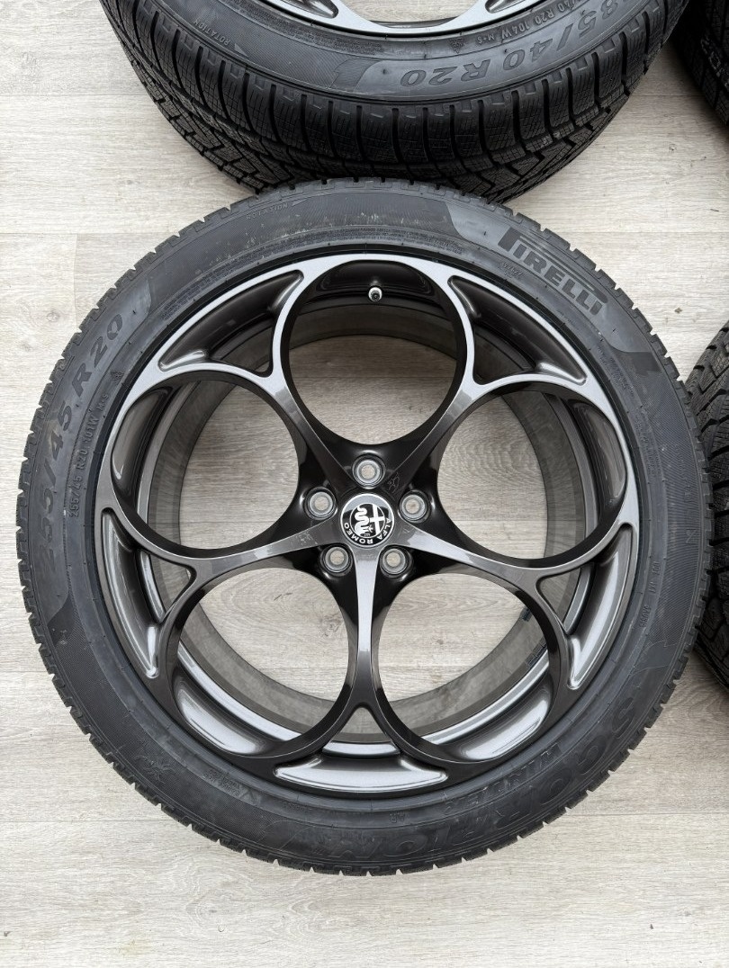 R20 NEJETÁ KOLA ALFA ROMEO STELVIO QUADRIFOGLIO - 2