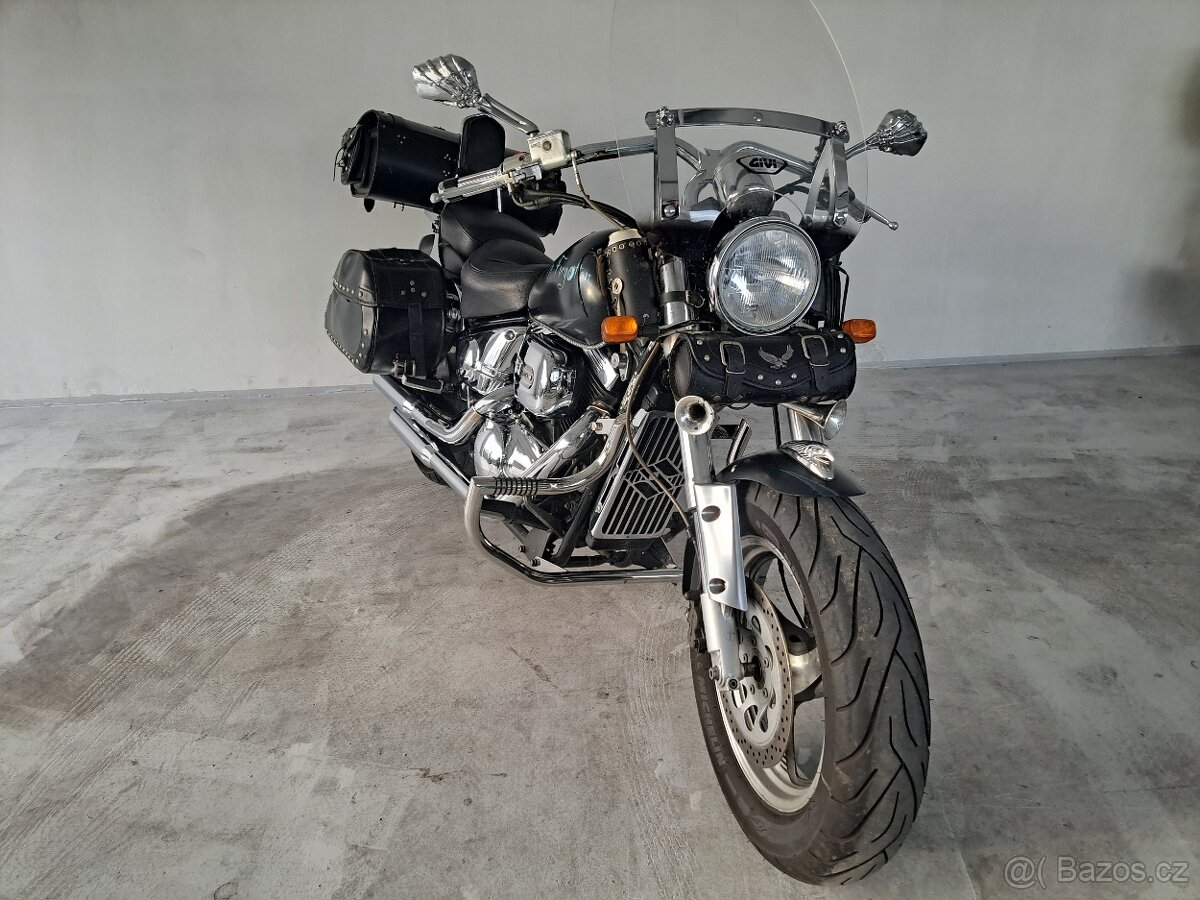 Suzuki VZ 800 Marauder - 2