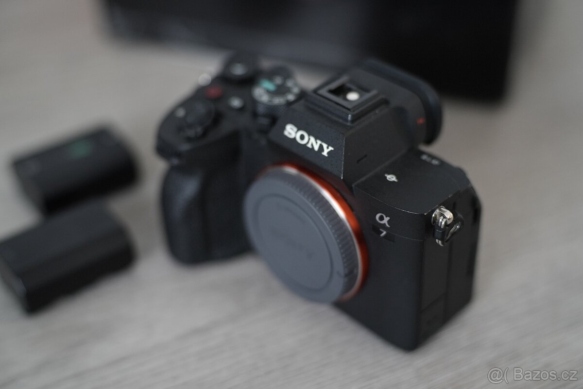 Sony Alpha A7 IV - 2