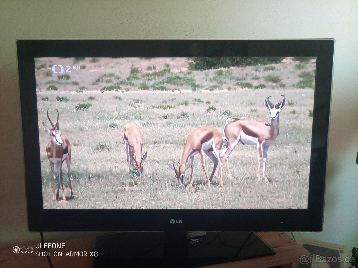 TV 82cm LG 32LE7500 - 2