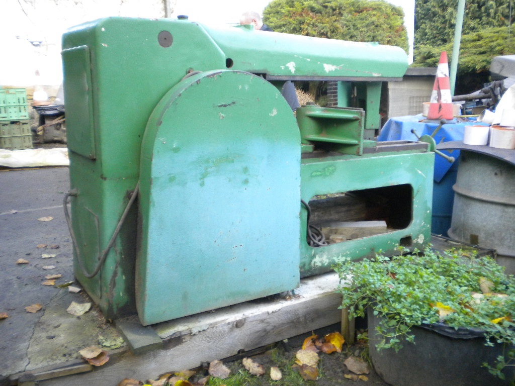 Strojní pila na kov. - 2