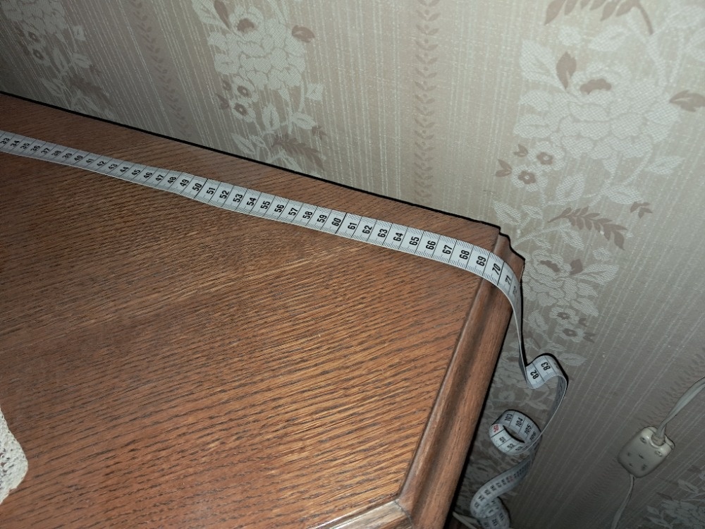 Komoda, skříňky, sekretář - 2