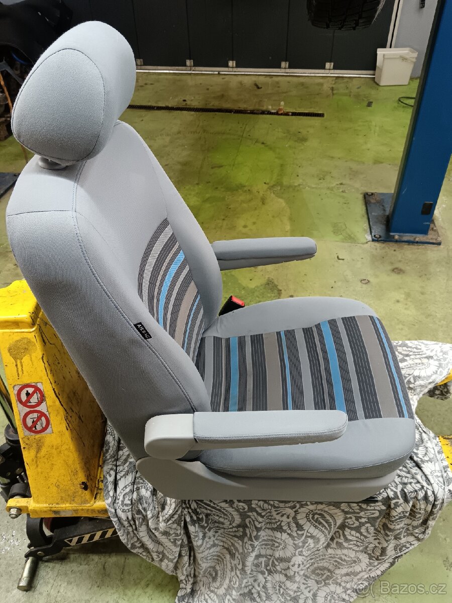 Otočná sedačka spolujezdec vw T5 T6 - 2