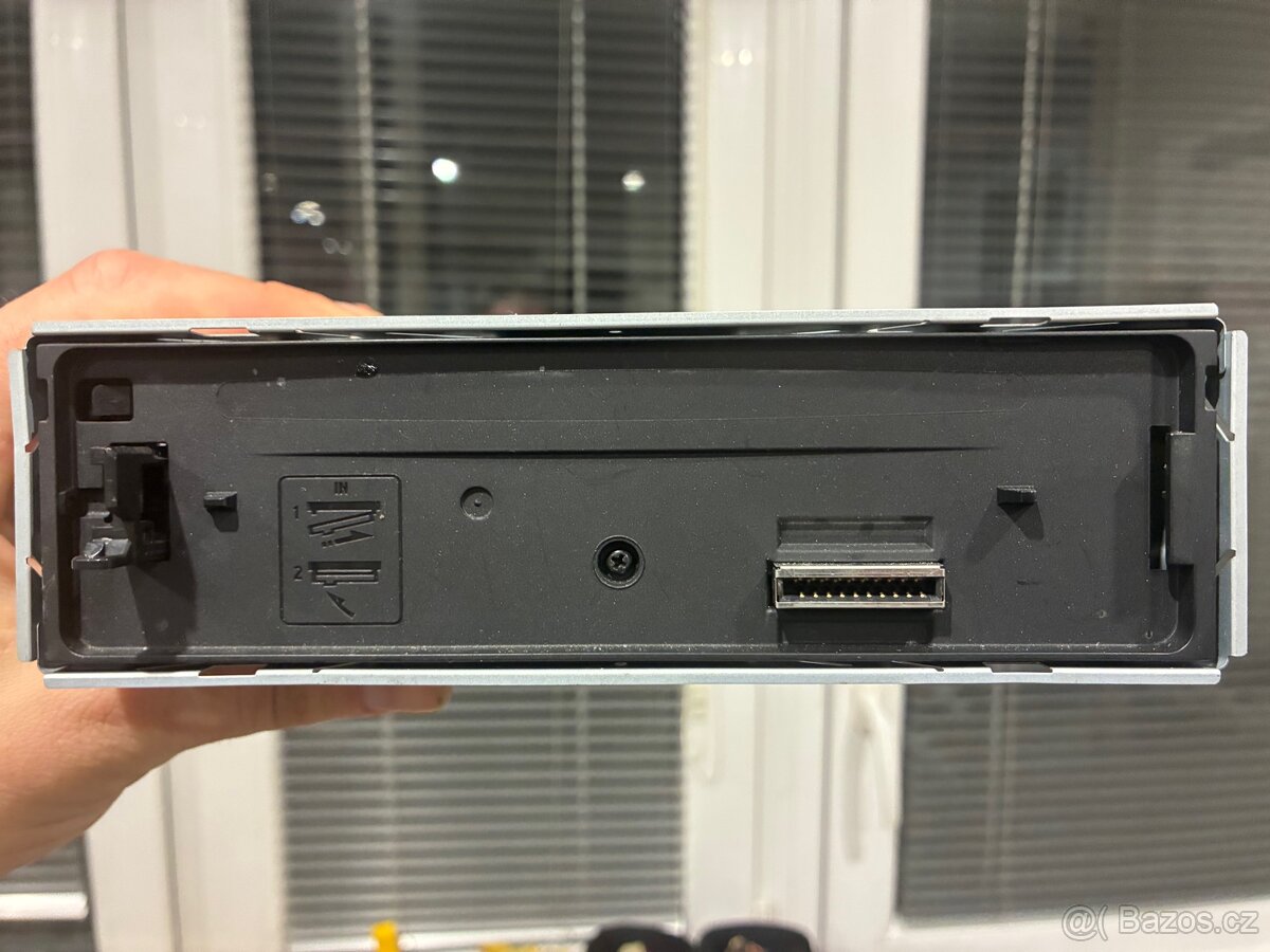 Autorádio UTE-200BT - 2