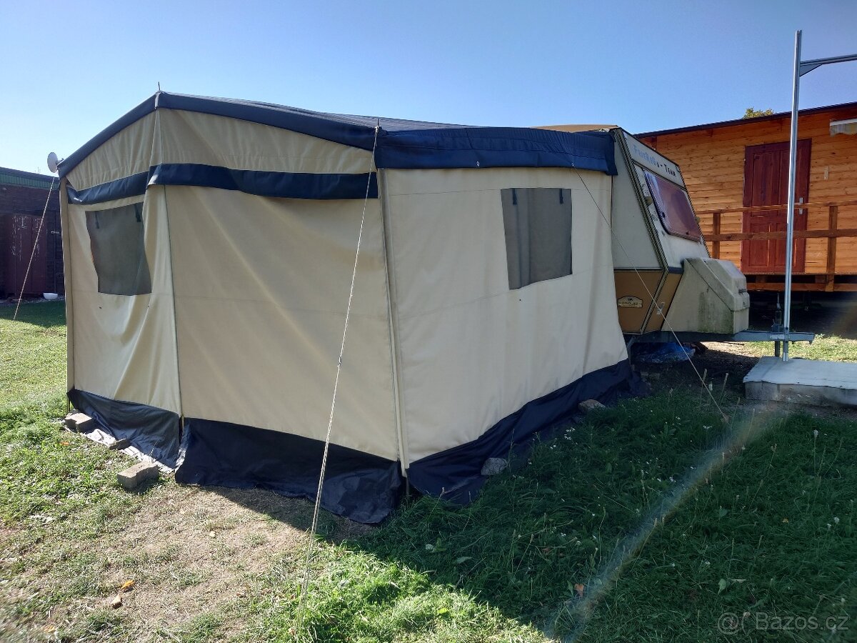Karavan a předstan - 2