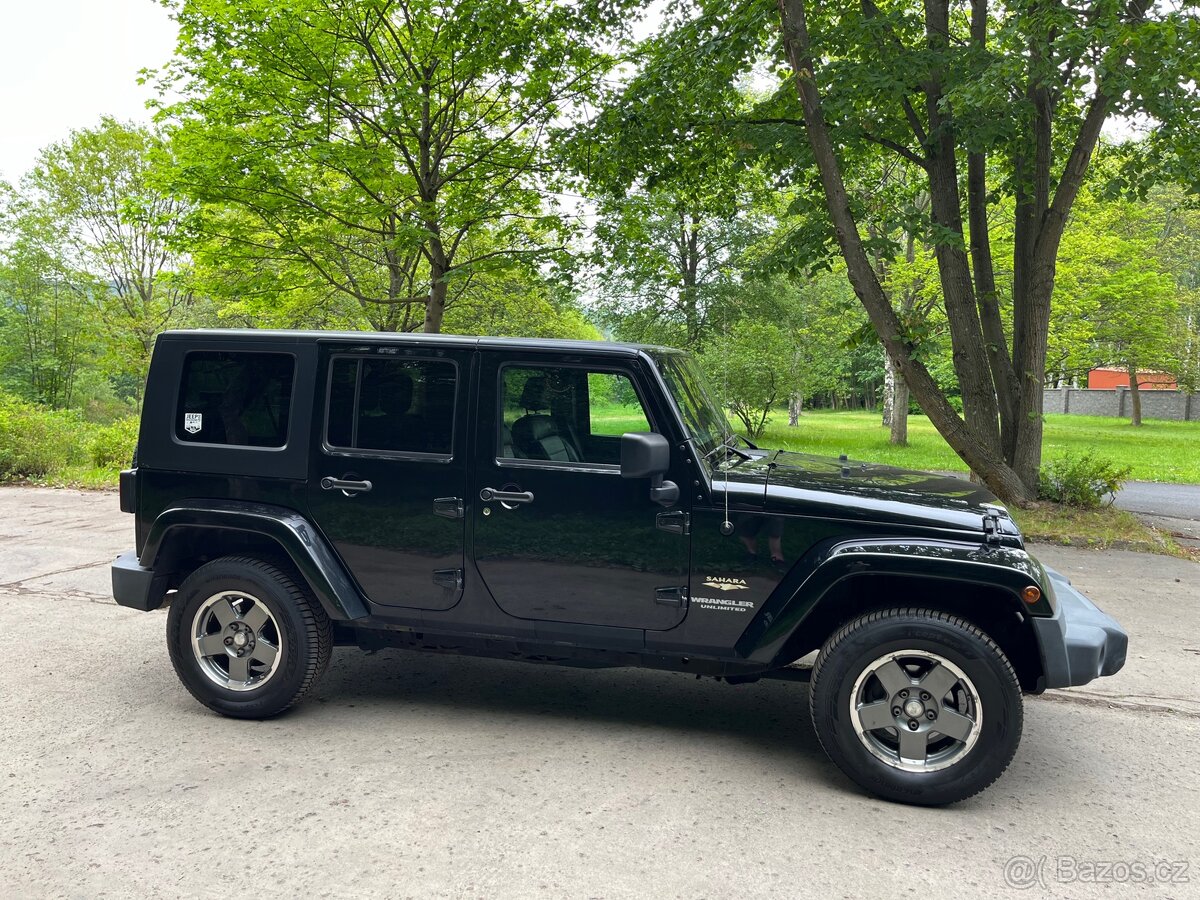 Jeep Wrangler sahara 3.8