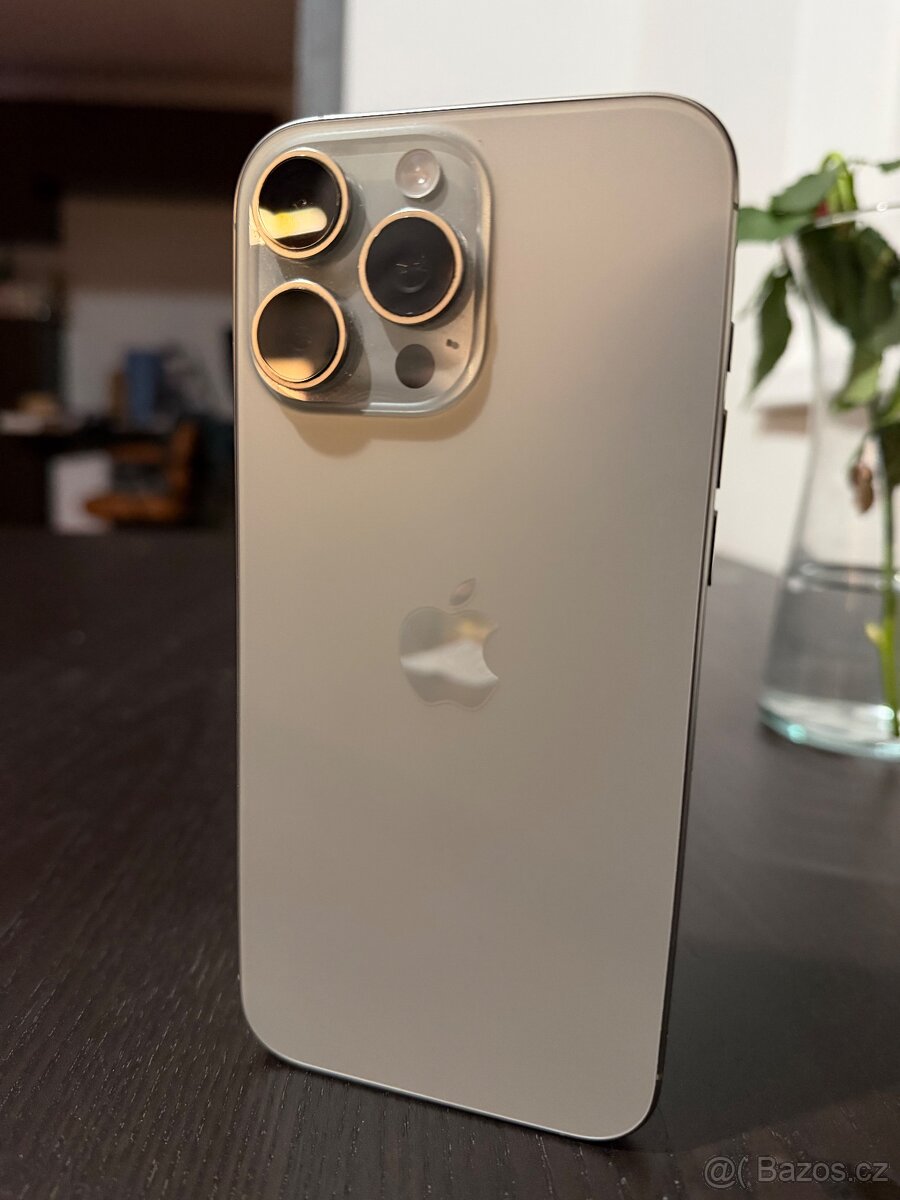 Apple iPhone 16 Pro Max 256 GB Přírodní Titan - 2