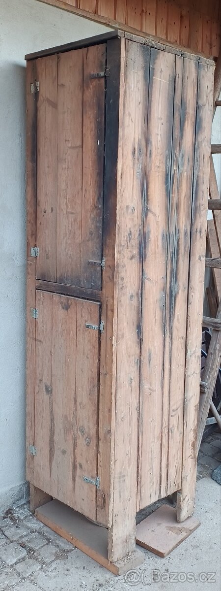 Dřevěná udírna - 2