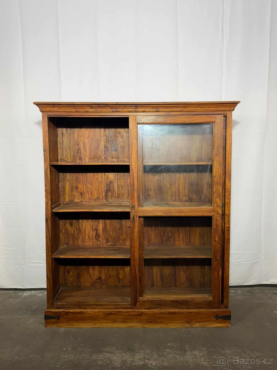 Masivní knihovna (133009) - 2