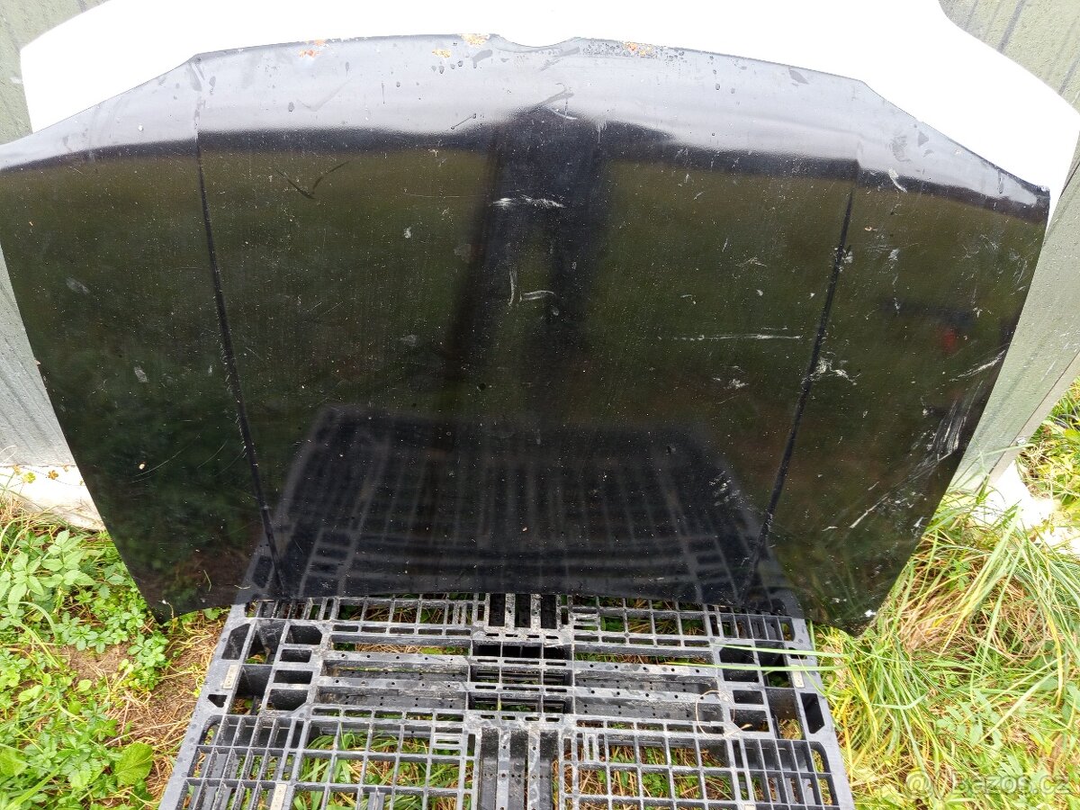 Kapota VW Golf 4 - 2