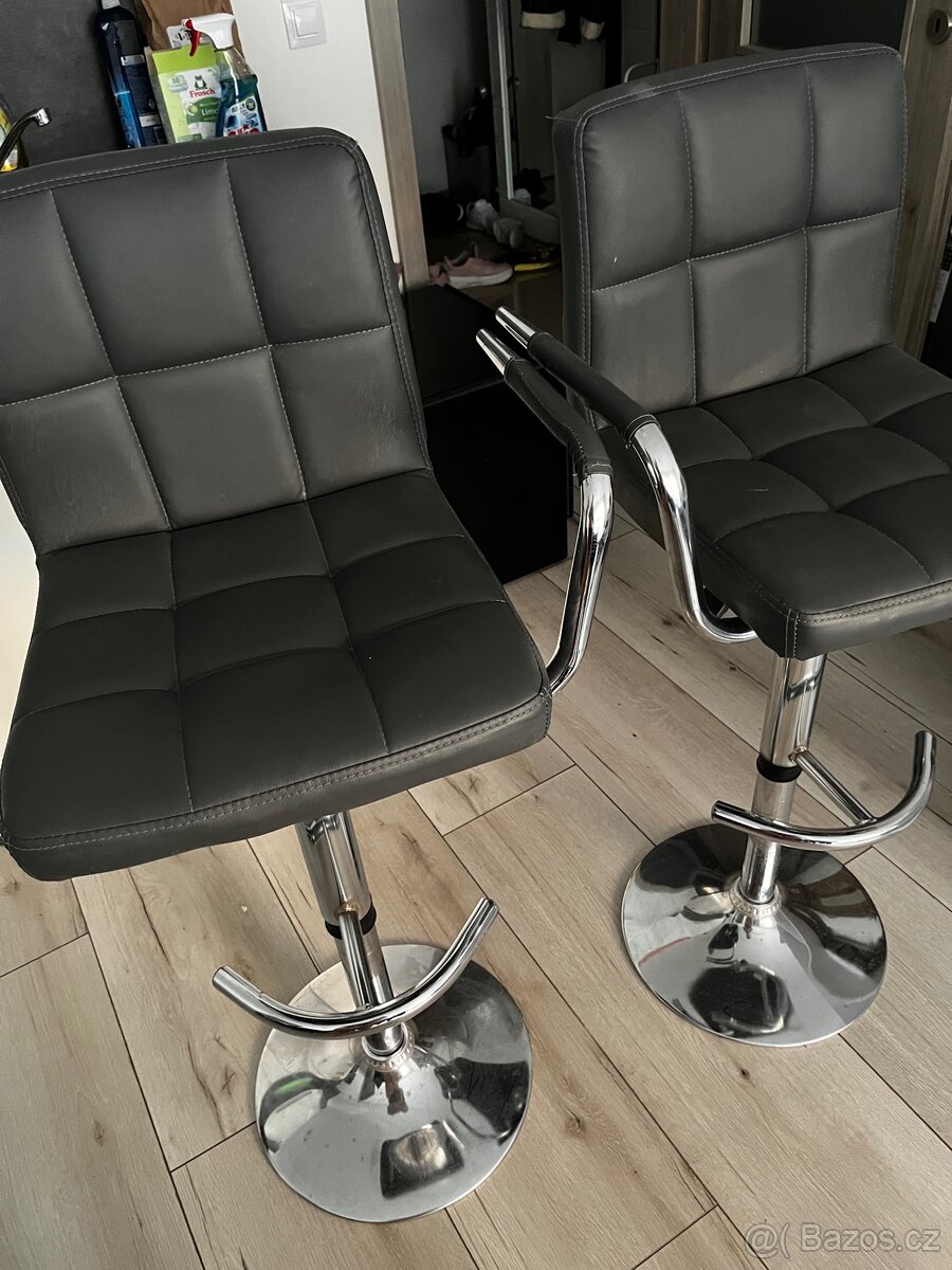 Barový stolek + židle - 2