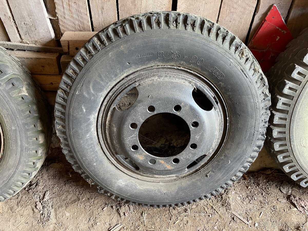 Disky s pneu 8,25x20 použitelné na vlek - 2