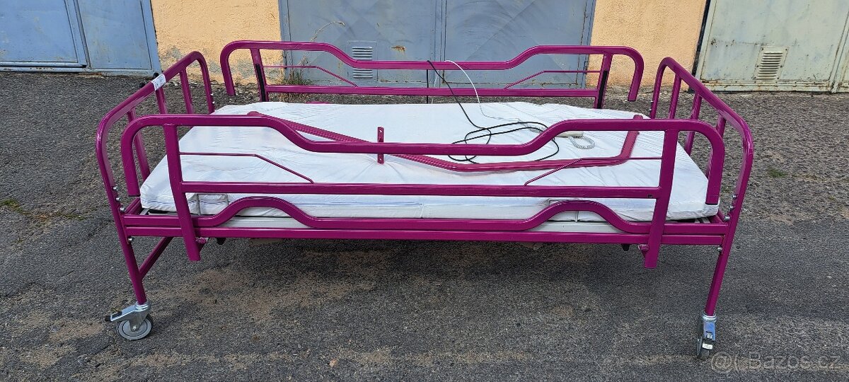 Elektrický polohovací postel - boční zábrany - 2