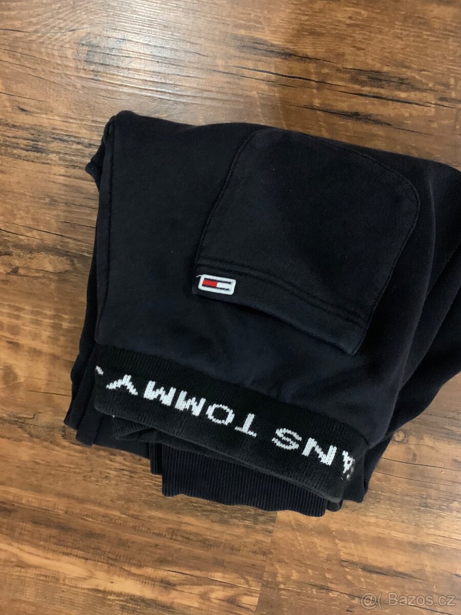 Tommy Hilfiger tepláky - 2