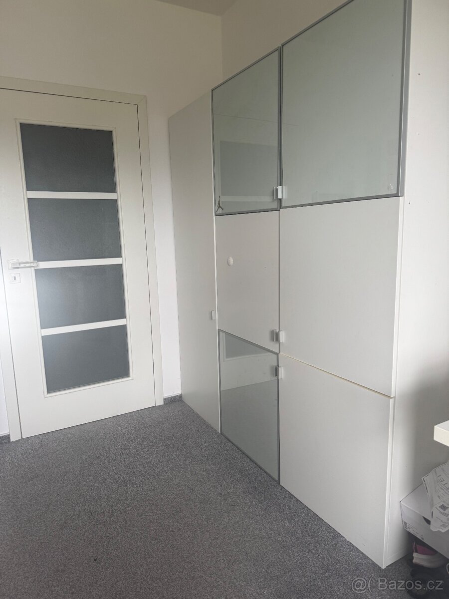 prodám skříň - 2