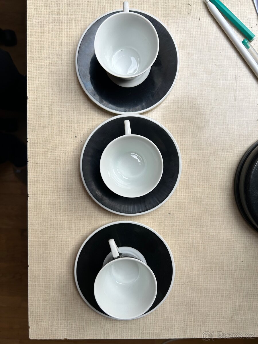 Černobílá sada hrnky a podšálky - 2