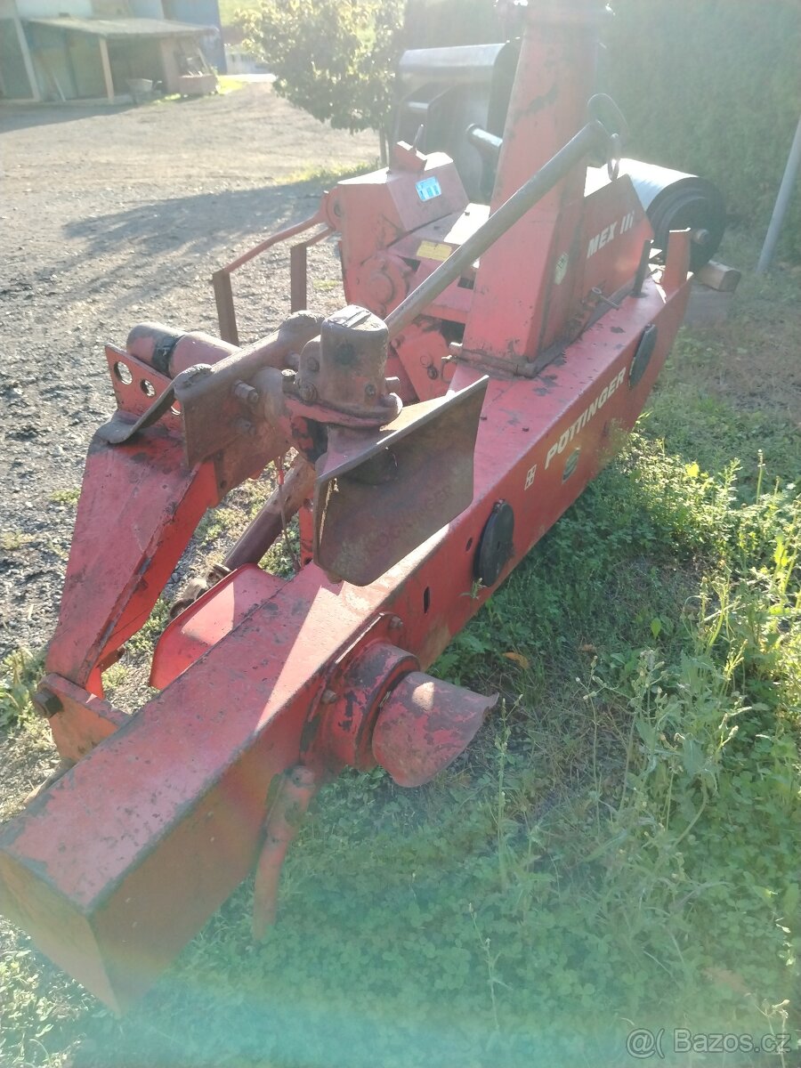 Prodám řezačku na kukuřici používanou jako štěpkovač - 2