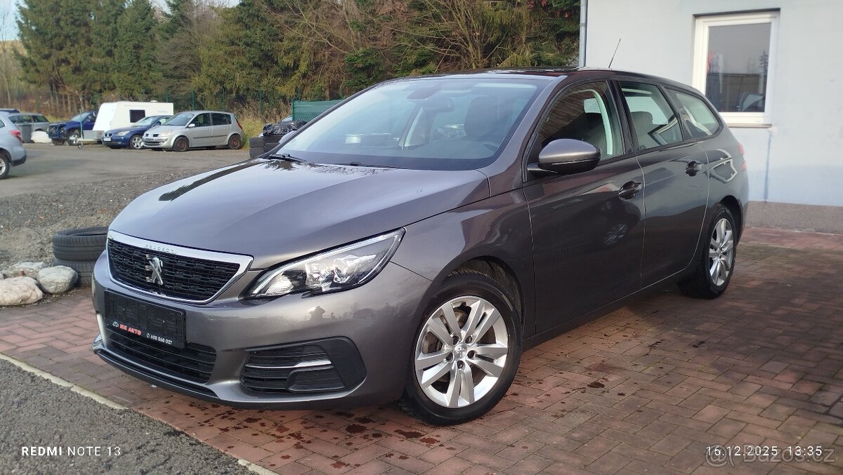 Peugeot 308 kombi 1.2 benzín, 2020 - 2