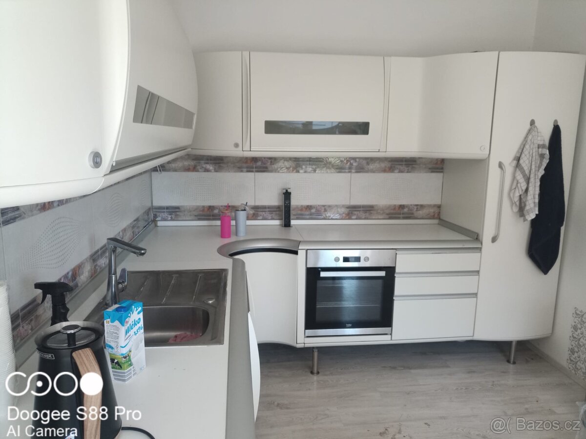 Rohová kuchyňská linka - 2