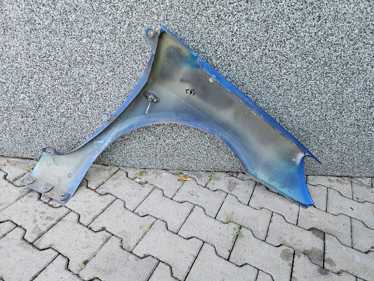 Levý blatnik Peugeot 307 - 2